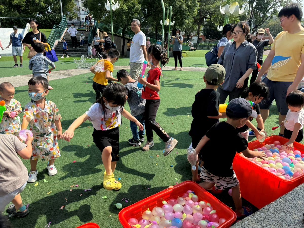 屏東遊戲城市「懷舊童年遊戲」    high爆屏東市和平公園